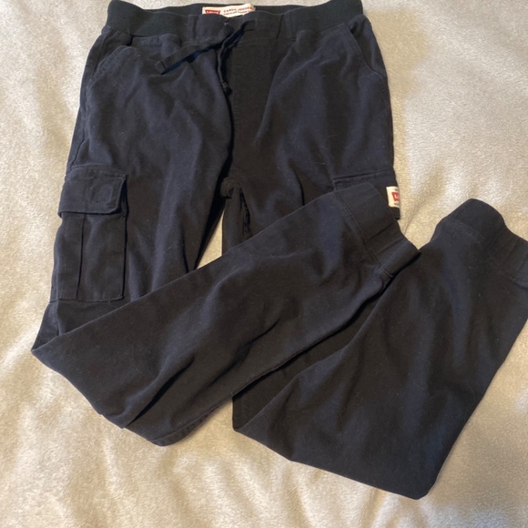 Levi’s Slip on black Cargo jogger XL 14/16 years - Picture 2 of 4
